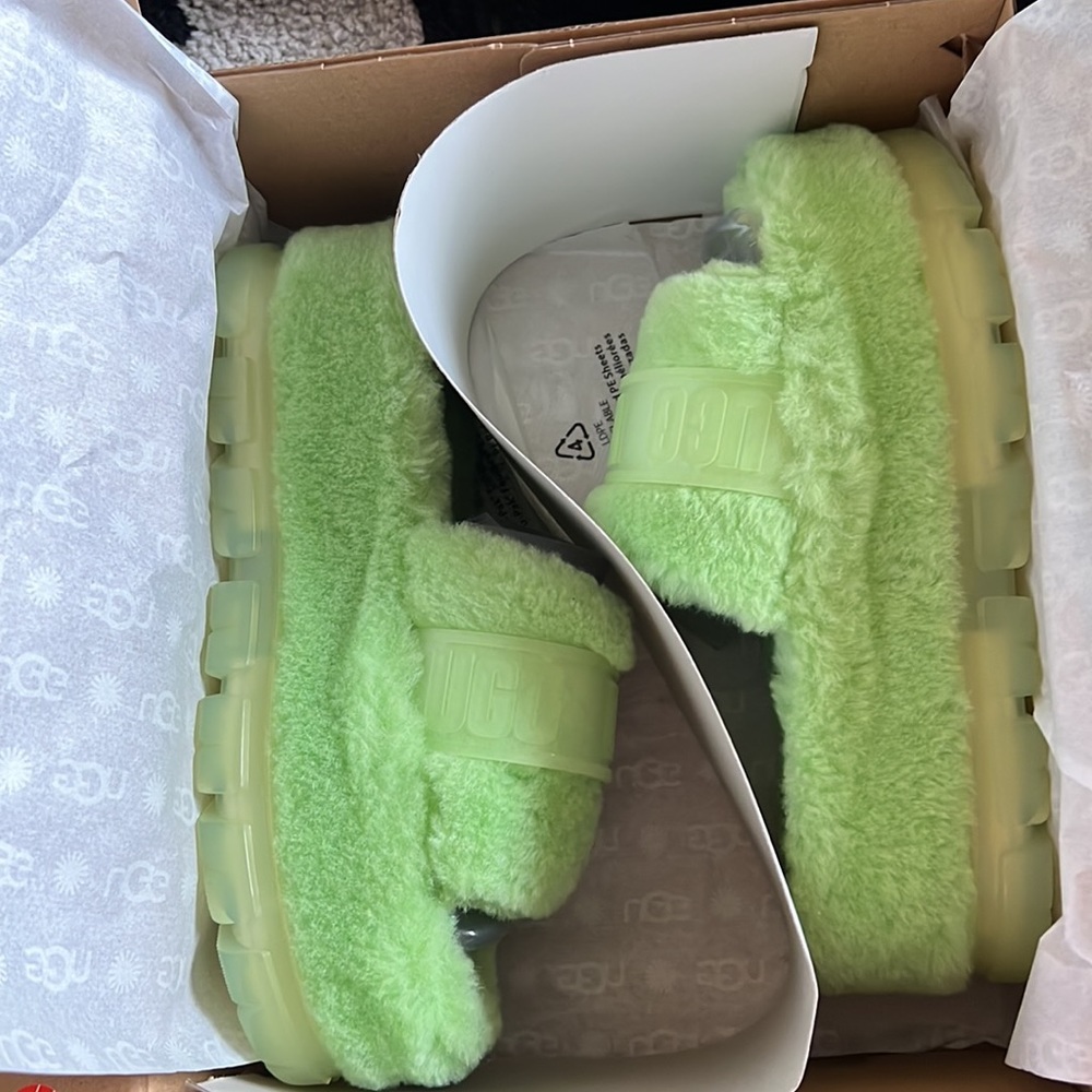 UGG green fur slides size 7/8 bonus Super Mario PJs with socks.Y/L or unisex/Sm